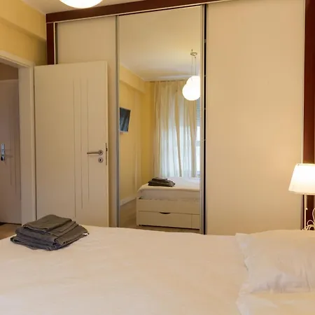Lara Apartment B18 *